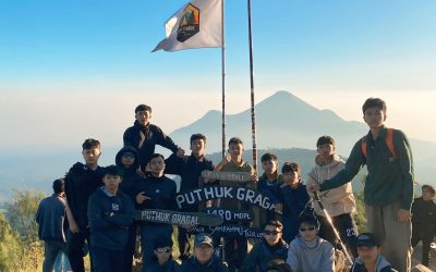Santri MBS Madinatul Ilmi Smamsatu Lakukan Ekspedisi Puthuk Gragal